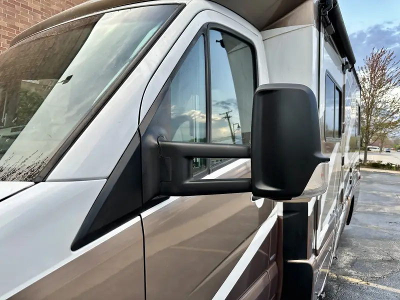 2012 Itasca Navion IQ M-24G-3500 photo 33