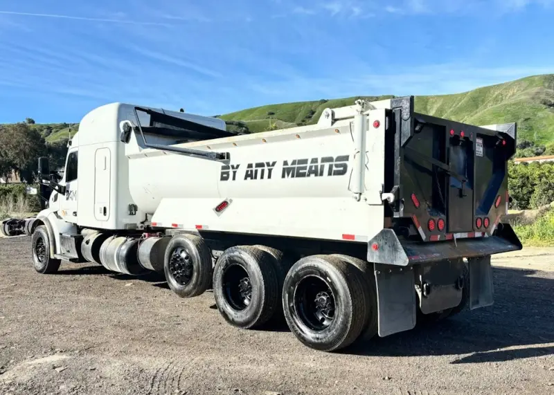 2017 Peterbilt 579 photo 4