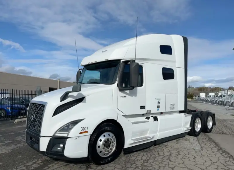 2022 Volvo VNL760 photo 1