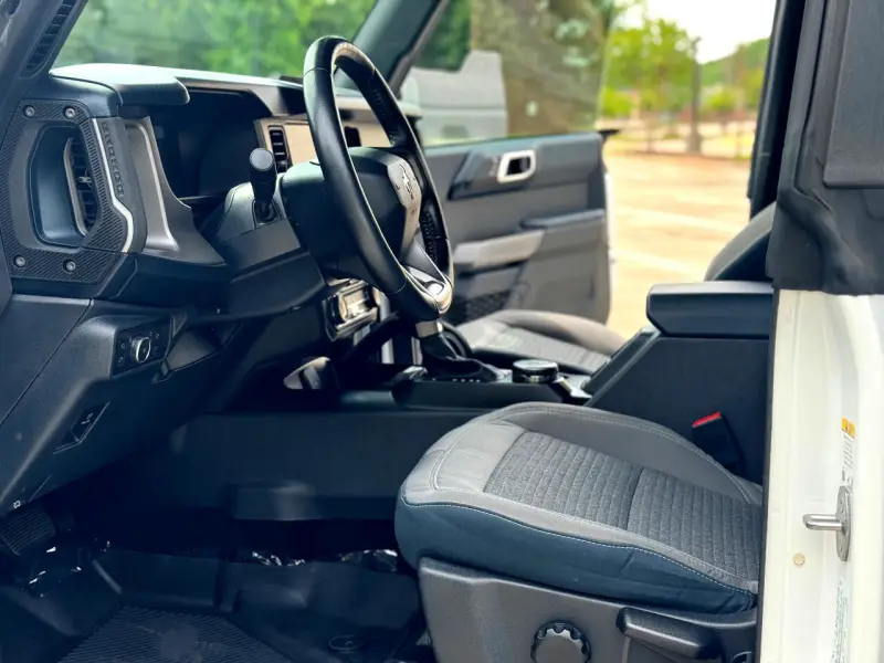 2022 Ford Bronco Outer Banks photo 25