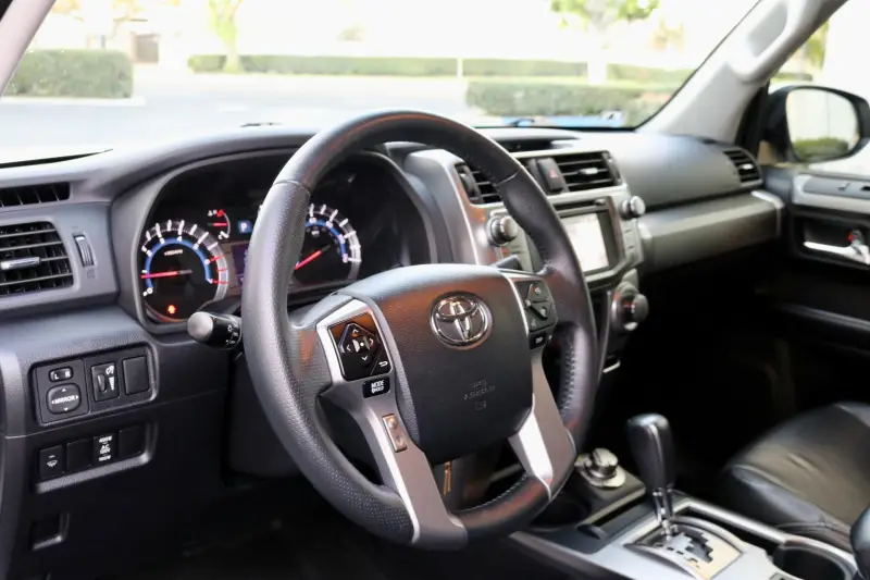2016 Toyota 4Runner SR5 4x4 photo 19