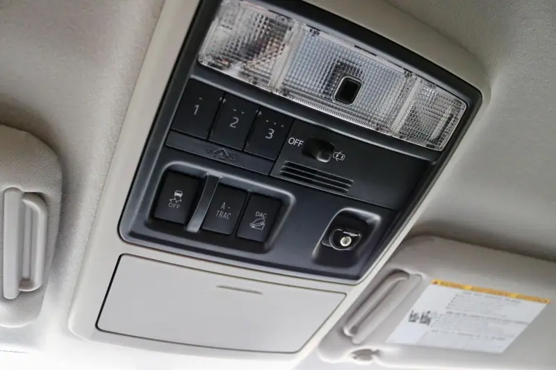 2016 Toyota 4Runner SR5 4x4 photo 24