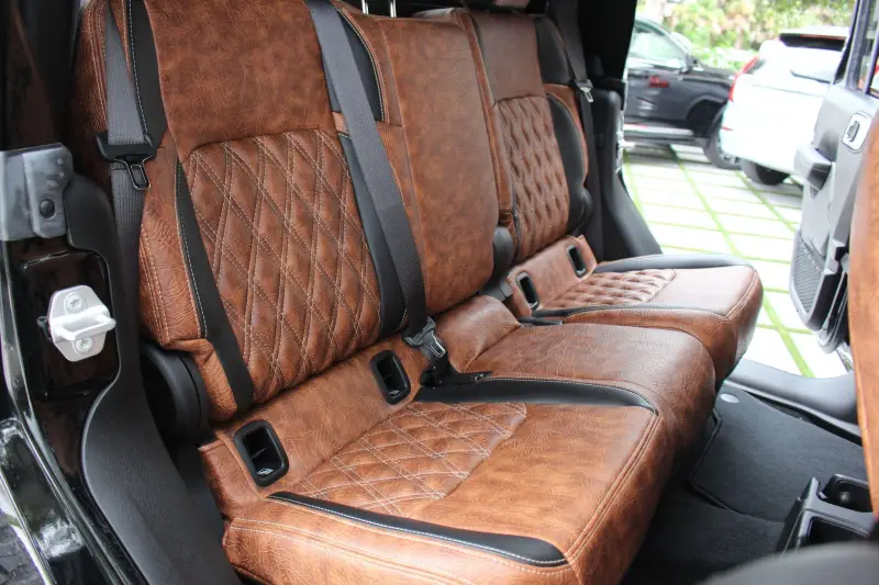 2023 Jeep Gladiator Sport 4x4 photo 2