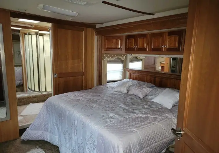 2008 Mandalay Lovers Nest RV photo 75