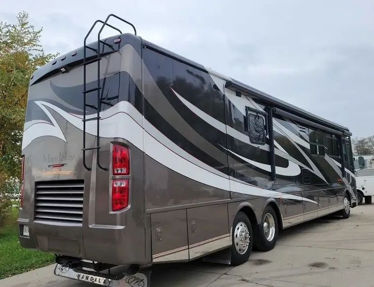 2008 Mandalay Lovers Nest RV photo 5