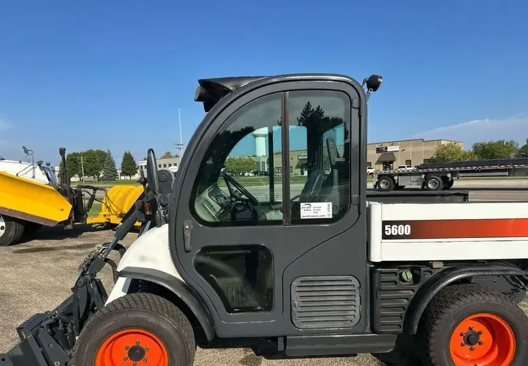 2016 Bobcat 5600 Toolcat photo 9