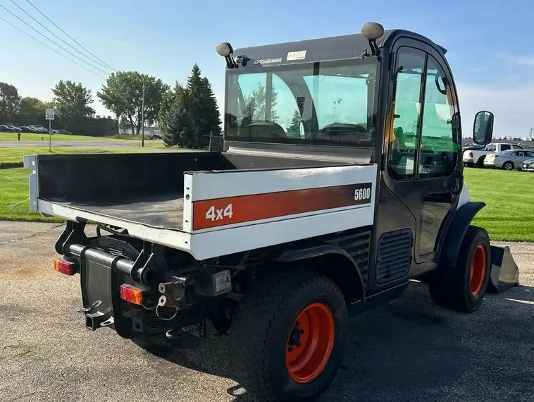 2016 Bobcat 5600 Toolcat photo 5