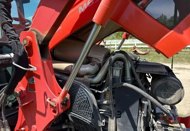 2017 Kubota M6S-111 MFWD photo 39