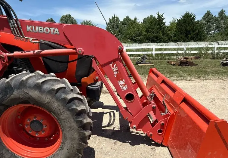 2017 Kubota M6S-111 MFWD photo 15