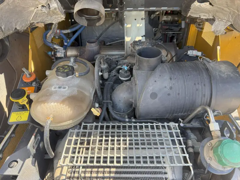 2018 DEERE 331G photo 10