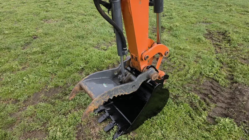 2019 HITACHI ZX30U-5N photo 17
