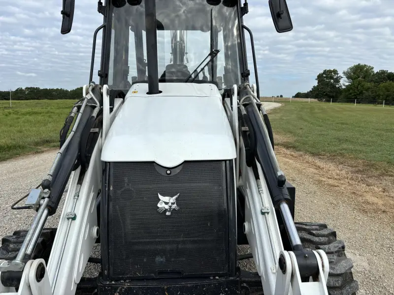 2024 BOBCAT B760 photo 6
