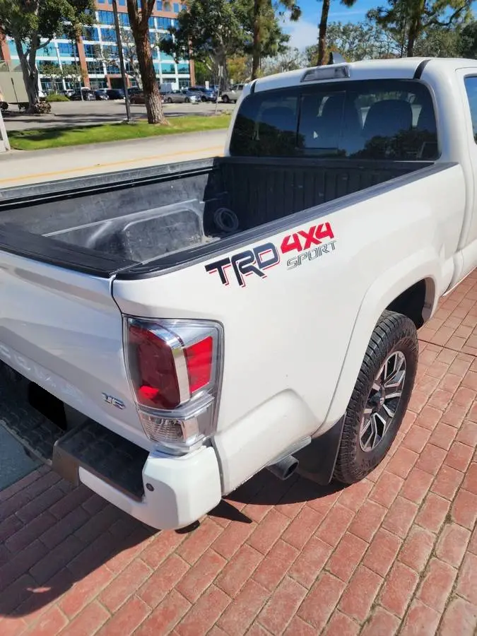 2021 Toyota Tacoma TRD photo 11