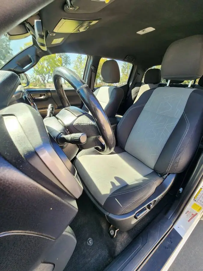 2021 Toyota Tacoma TRD photo 24