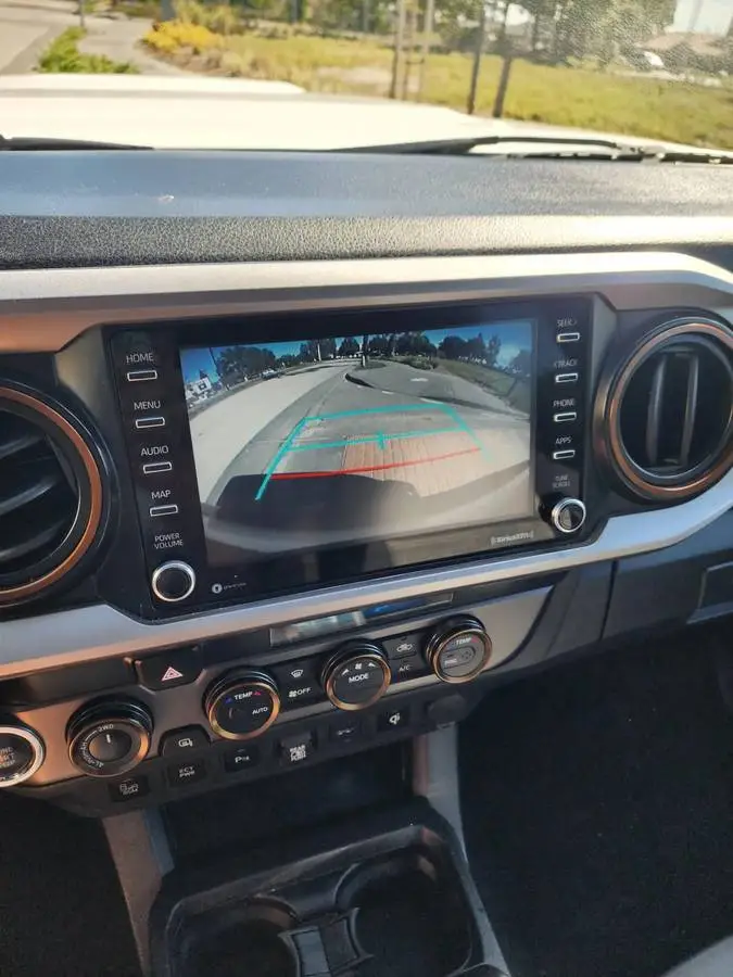 2021 Toyota Tacoma TRD photo 3