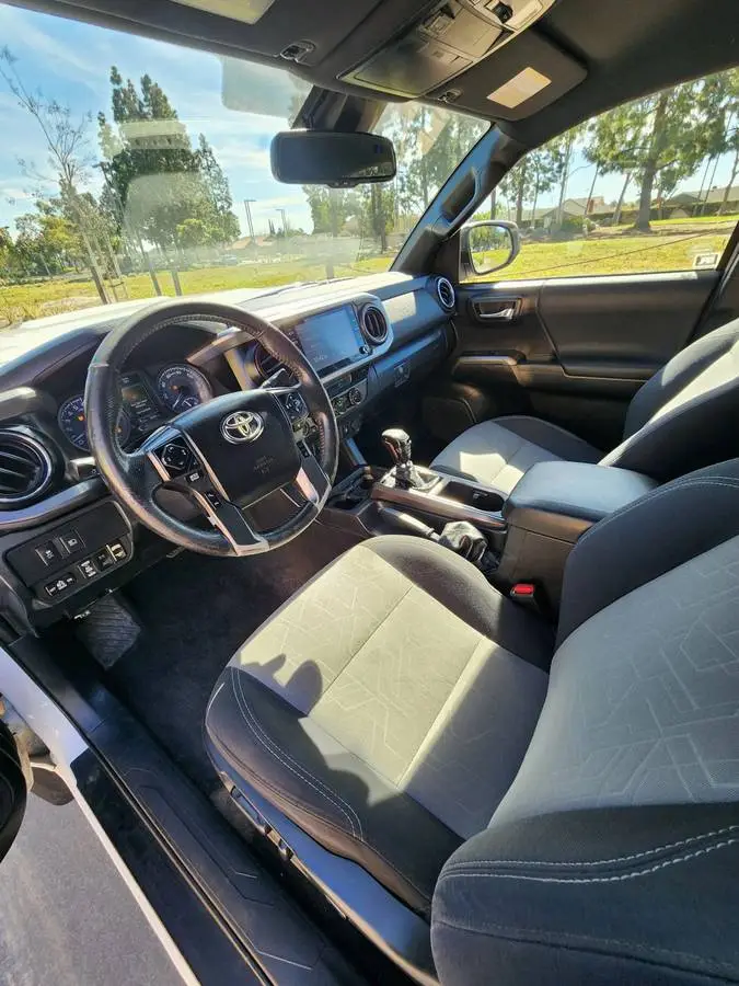 2021 Toyota Tacoma TRD photo 18