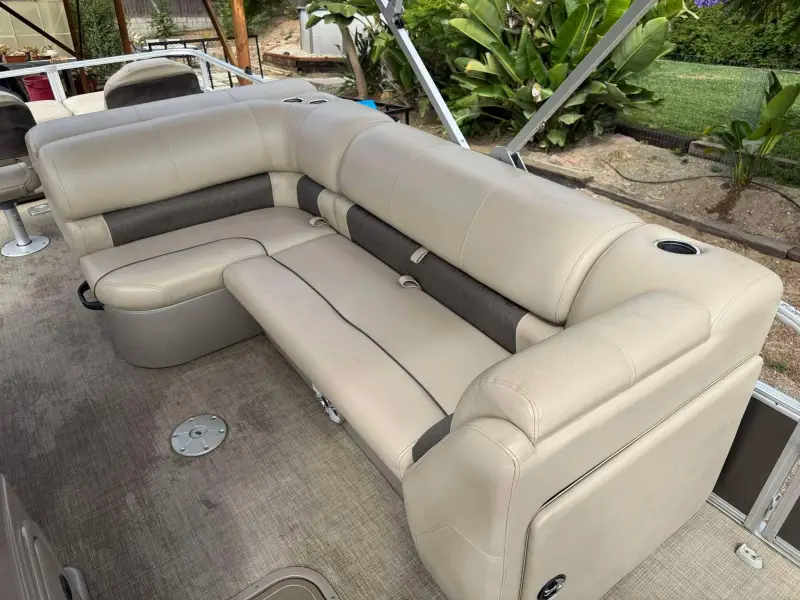 2023 Sun Tracker Tritoon XP3 Fishing Barge 22 DLX photo 31