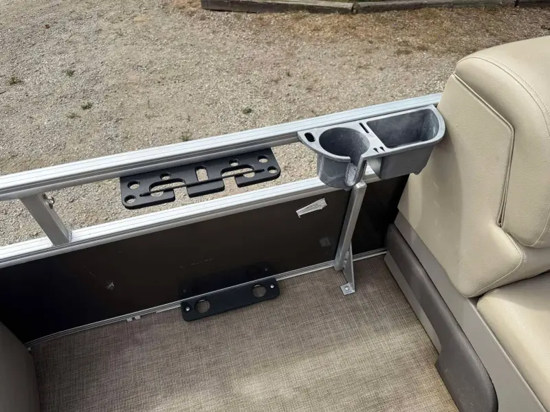 2023 Sun Tracker Tritoon XP3 Fishing Barge 22 DLX photo 16