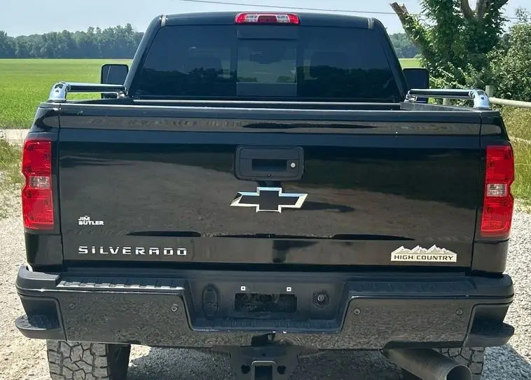 2019 Chevrolet Silverado 3500HD High Country Crew Cab 4x4 photo 6