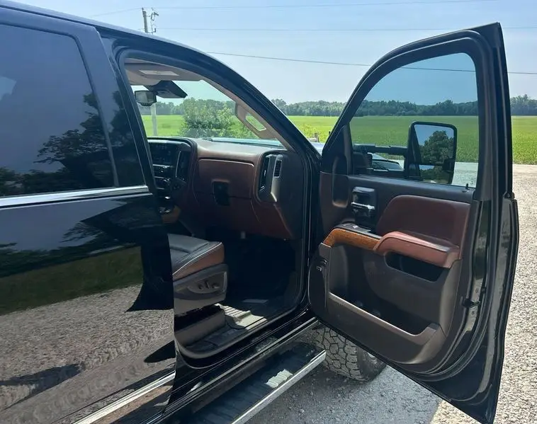 2019 Chevrolet Silverado 3500HD High Country Crew Cab 4x4 photo 33