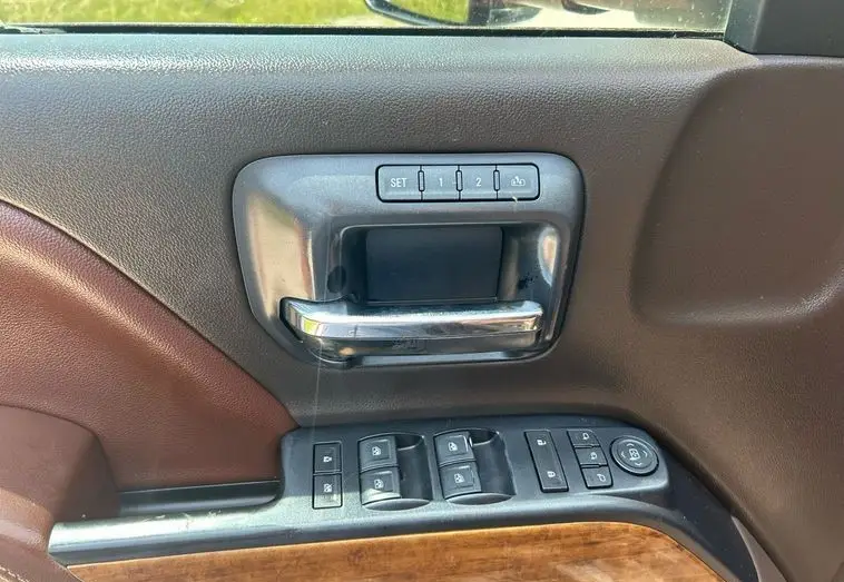 2019 Chevrolet Silverado 3500HD High Country Crew Cab 4x4 photo 15