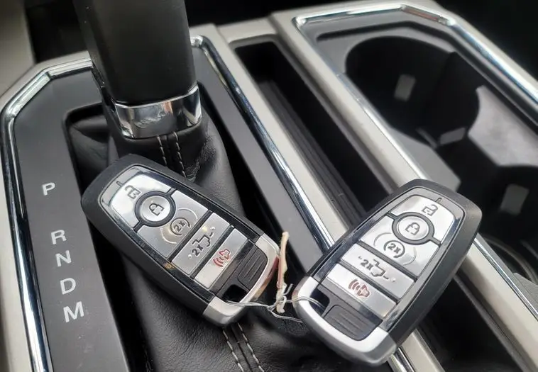 2020 Ford F-150 Lariat SuperCrew photo 27