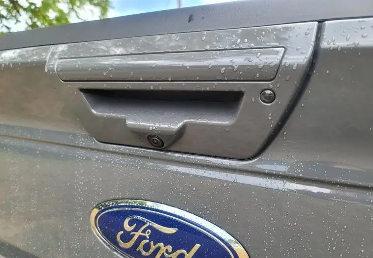 2020 Ford F-150 Lariat SuperCrew photo 10