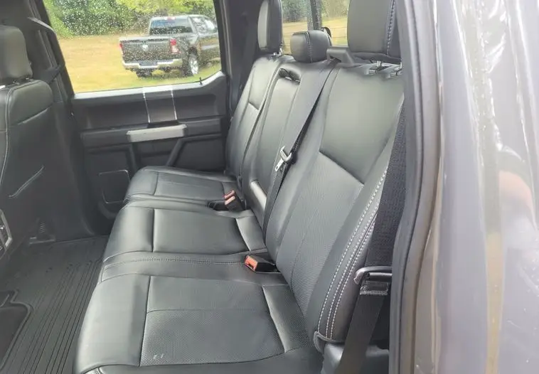 2020 Ford F-150 Lariat SuperCrew photo 33