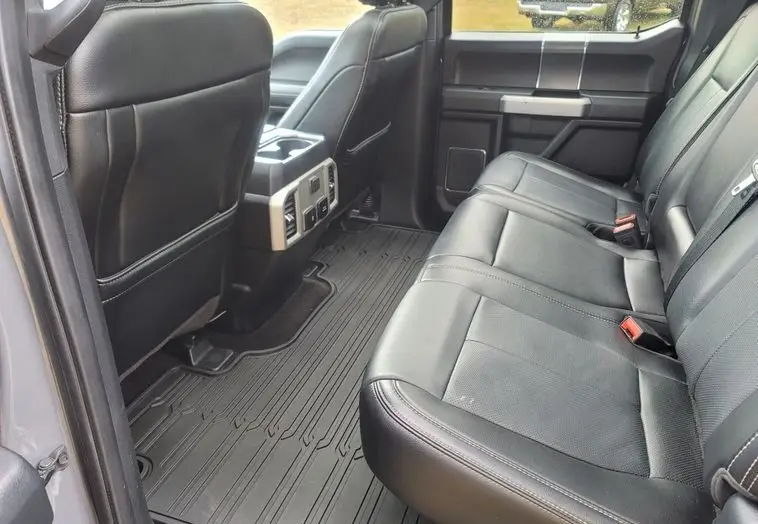2020 Ford F-150 Lariat SuperCrew photo 31