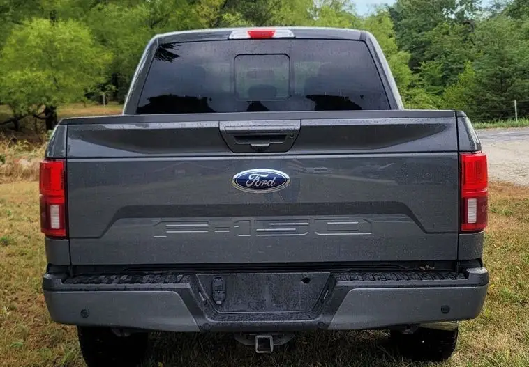 2020 Ford F-150 Lariat SuperCrew photo 6