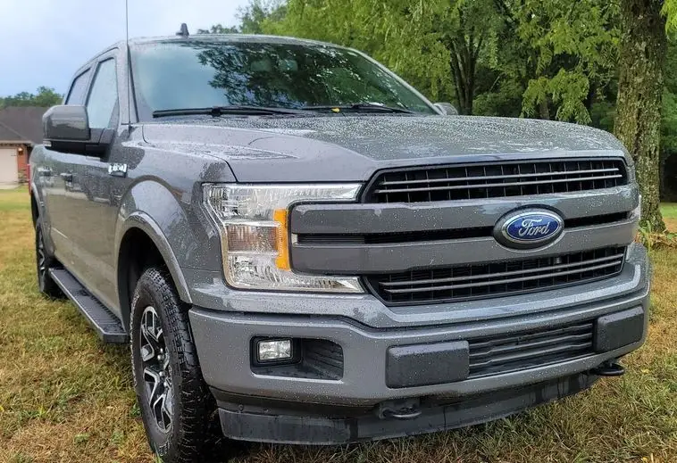 2020 Ford F-150 Lariat SuperCrew photo 3