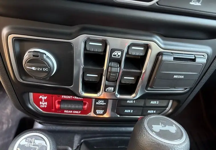 2021 Jeep Wrangler 4x4 Turbo Diesel photo 43