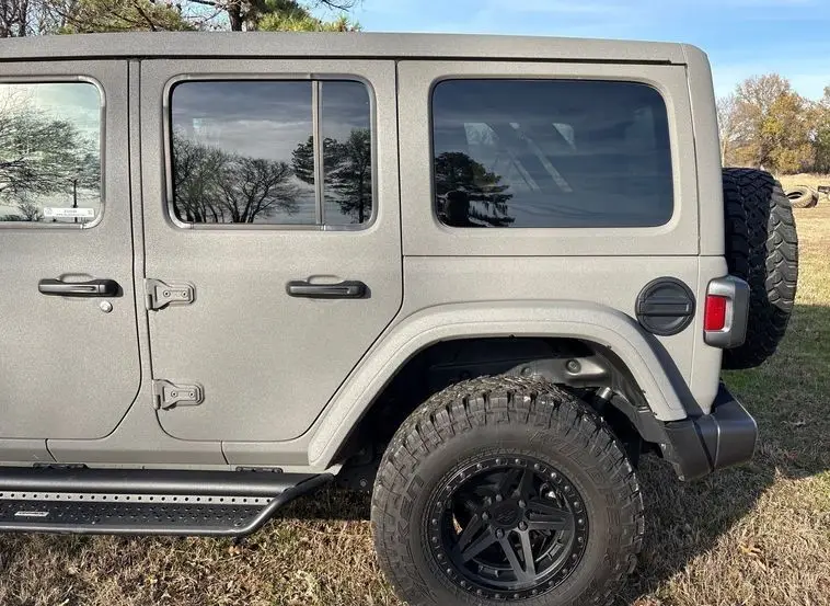 2021 Jeep Wrangler 4x4 Turbo Diesel photo 9