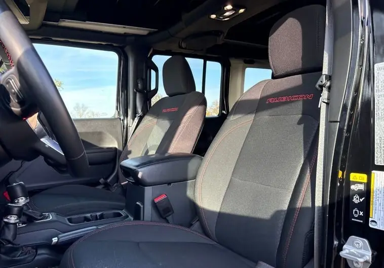 2021 Jeep Wrangler 4x4 Turbo Diesel photo 34