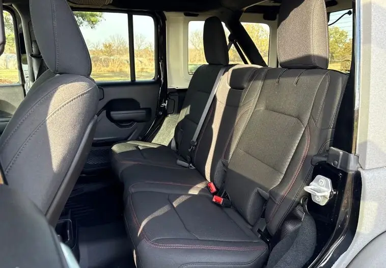 2021 Jeep Wrangler 4x4 Turbo Diesel photo 73