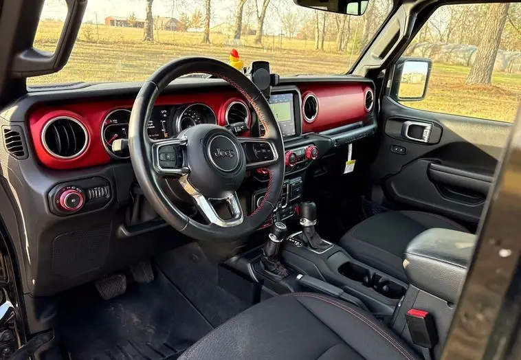 2021 Jeep Wrangler 4x4 Turbo Diesel photo 37
