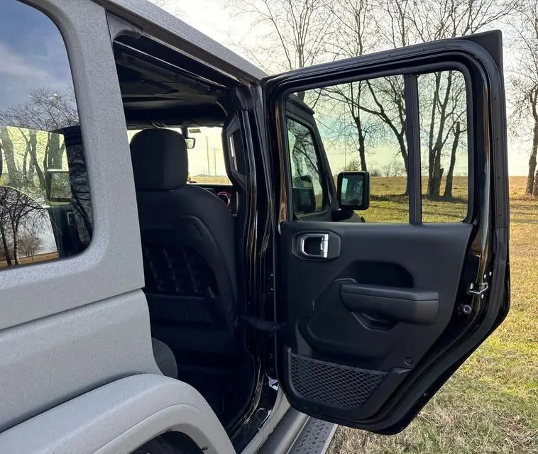 2021 Jeep Wrangler 4x4 Turbo Diesel photo 57