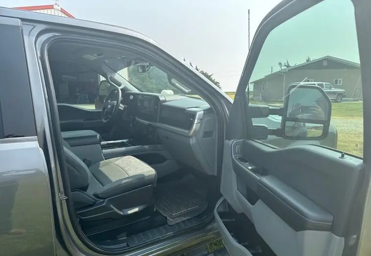 2023 Ford F-250 Super Duty XLT Crew Cab photo 47