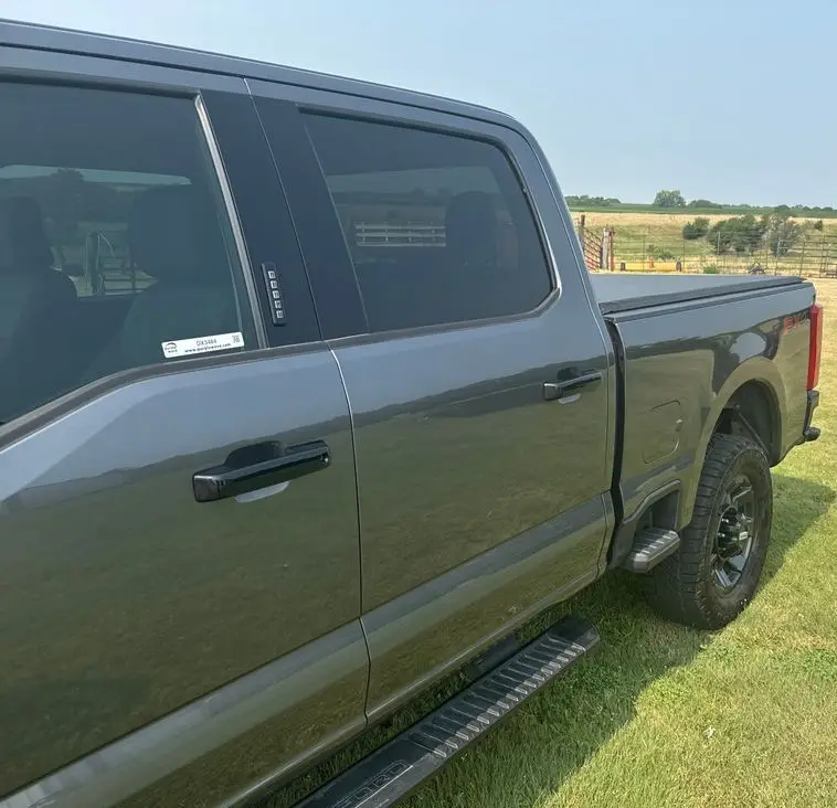 2023 Ford F-250 Super Duty XLT Crew Cab photo 8