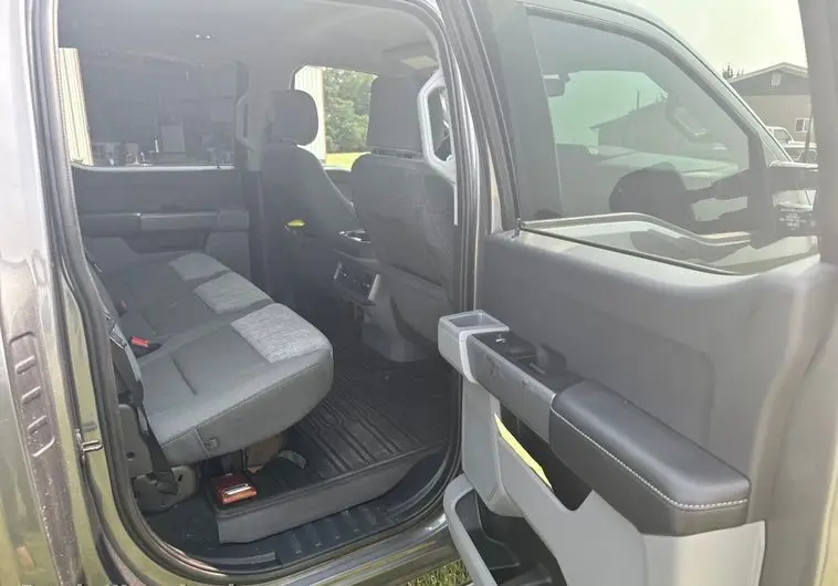 2023 Ford F-250 Super Duty XLT Crew Cab photo 52