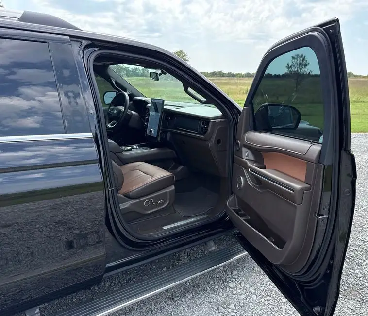 2024 Ford Expedition King Ranch 4WD photo 30
